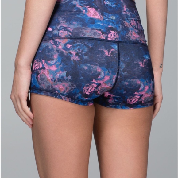 Lululemon Boogie Short (Roll Down) *Full-On Luon - Picture 2 of 6